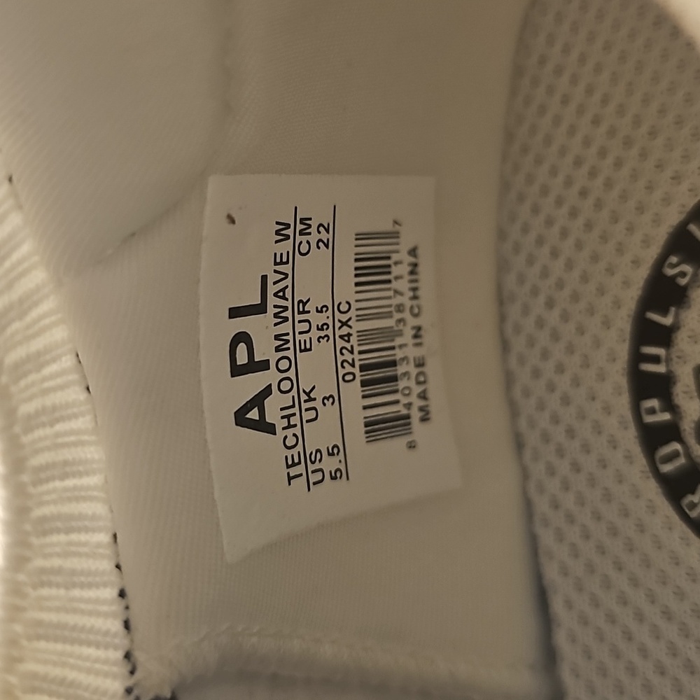 APL Women's TechLoom Wave in Ivory and Navy - Picture 8 of 8
